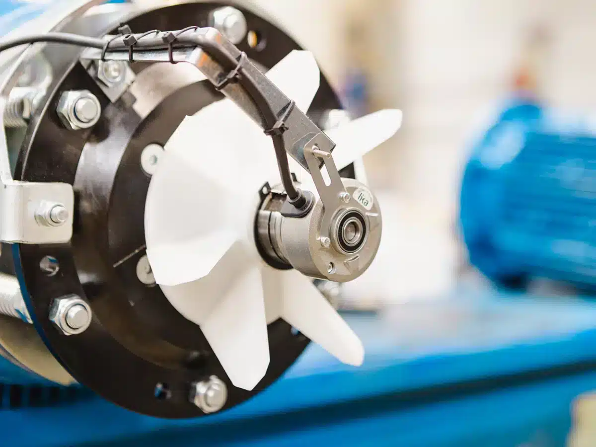 accessoires-et-courroies-pour-moteurs-electriques